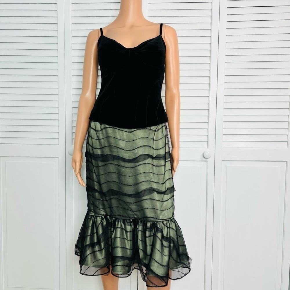Price is firm PAPELL BOUTIQUE Evening Black Green Velour Corset Dress Size 8